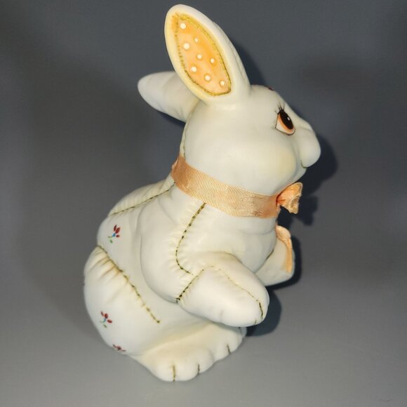 Charming Lefton Quilted Bunny Figurine Hand-Painted Ceramic Collectible Easter D - Picture 7 of 8